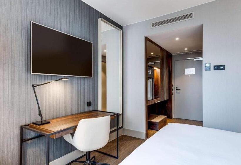 Premium room with view, NH Collection Antwerp Centre