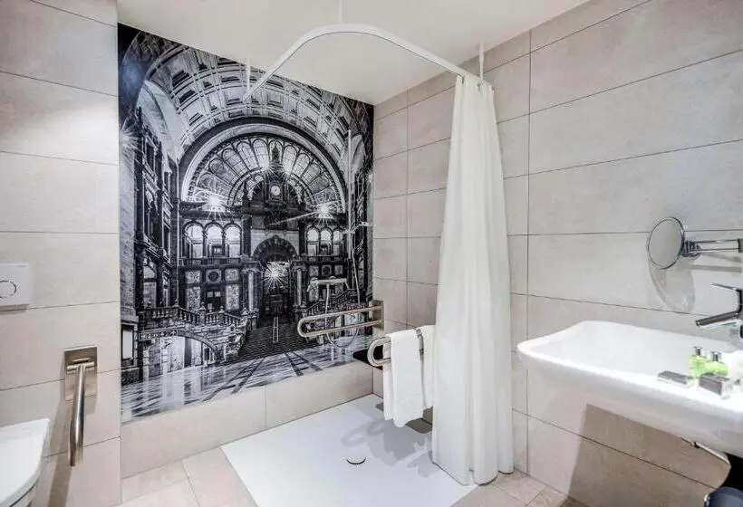 Premium room with view, NH Collection Antwerp Centre
