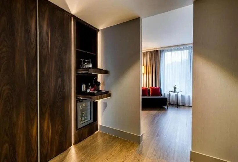 Premium room with view, NH Collection Antwerp Centre
