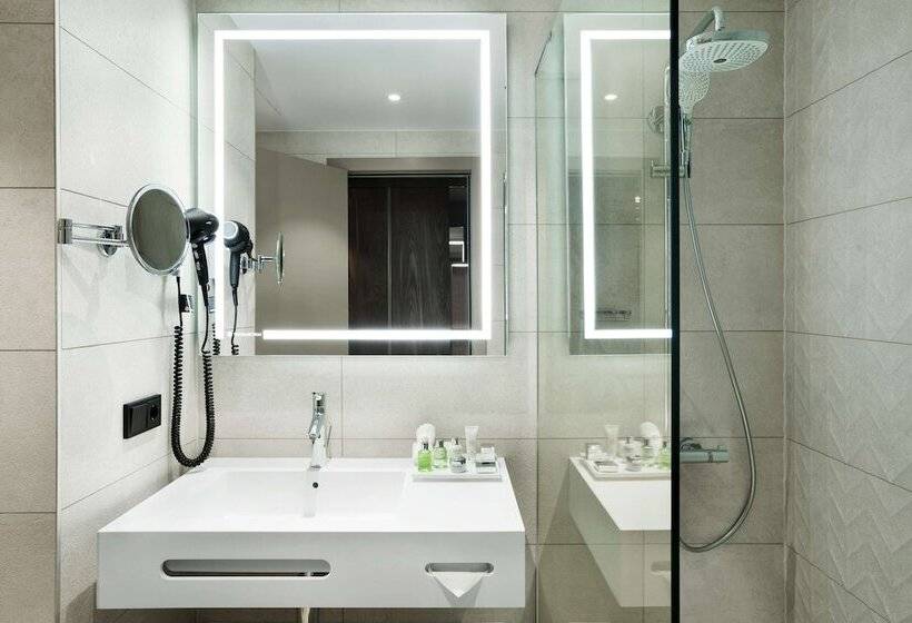 Premium room with view, NH Collection Antwerp Centre