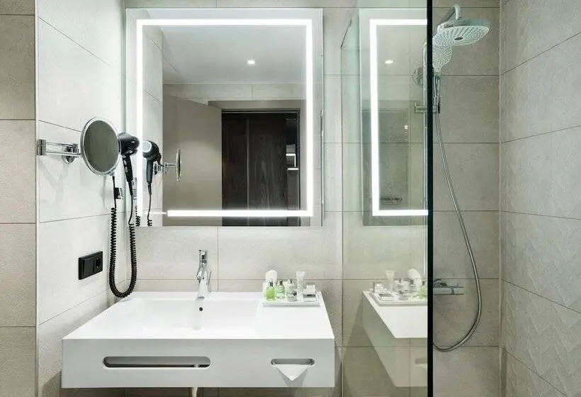 Premium room with view, NH Collection Antwerp Centre