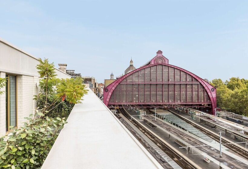 Premium room with view, NH Collection Antwerp Centre