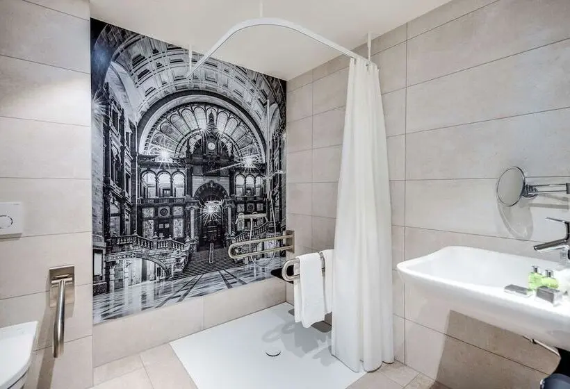 Premium room with view, NH Collection Antwerp Centre