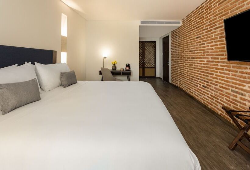 수피리어 룸, Santa Catalina