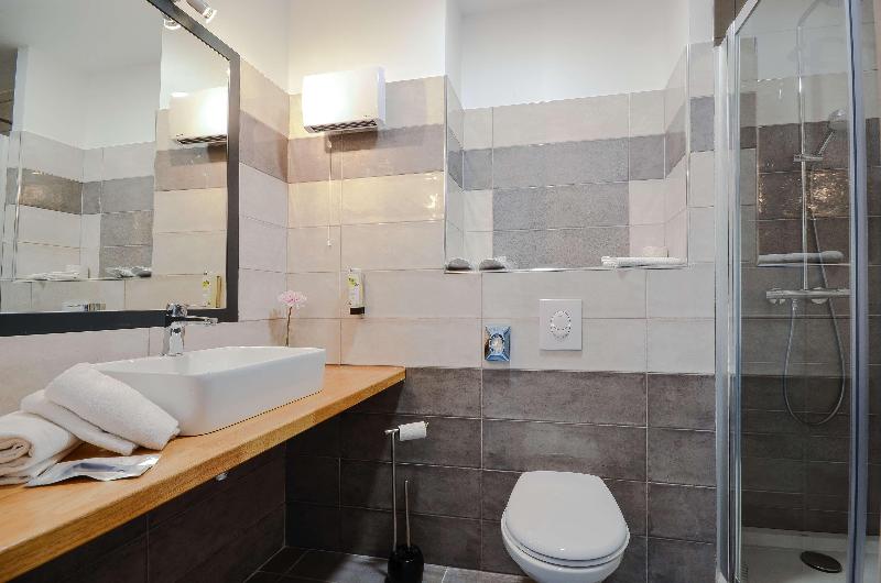 Quarto Clássico Cama King, Sure Hotel By Best Western Beziers Le Monestie