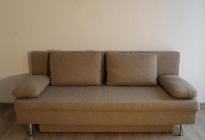 غرفة قياسية مزوَّدة بشُرفة, Beim Schneemann