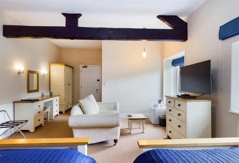 Superior Kolmen Hengen Huone, Crow How Country Guest House