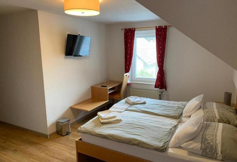 اتاق استاندارد با بالکن, Guesthouse Veranda