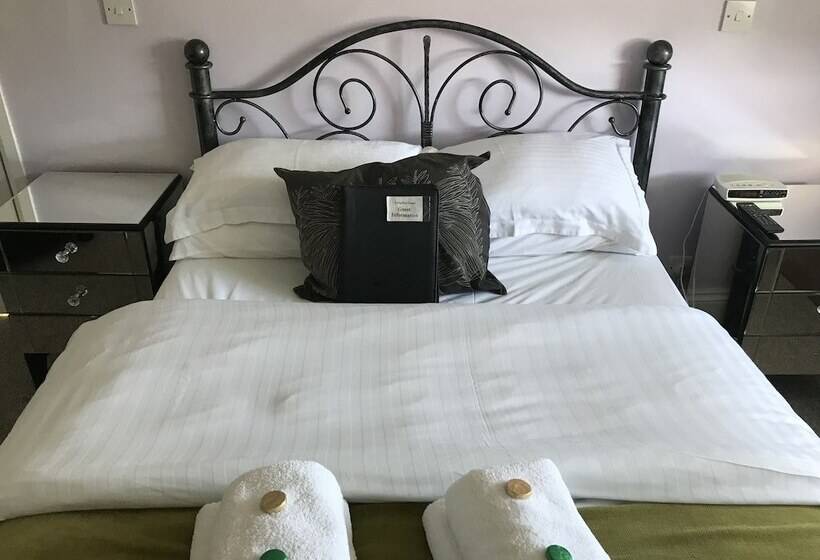 スタンダードルーム, Kempfield House