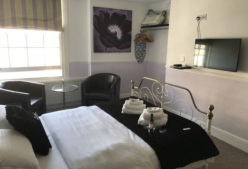 スーペリアールーム, Kempfield House