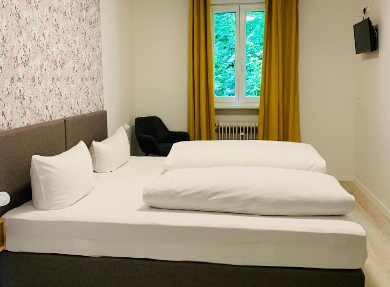 Camera Standard Bagno Condiviso, Restaurant Buger Hof