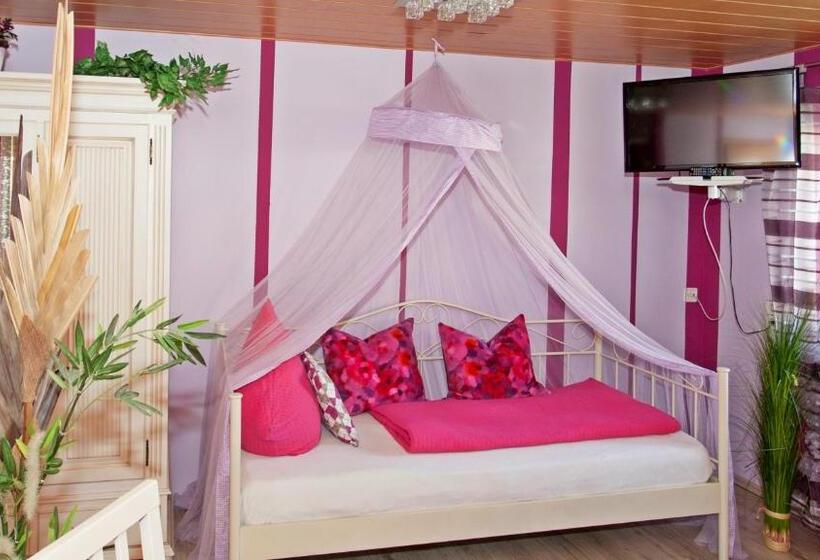 חדר סטנדרט לשלושה, Pension Jäger   Der Geheimtipp Am Europa Park