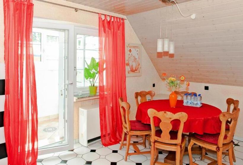 דירת משפחה, Pension Jäger   Der Geheimtipp Am Europa Park