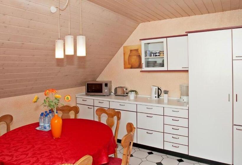 דירת משפחה, Pension Jäger   Der Geheimtipp Am Europa Park