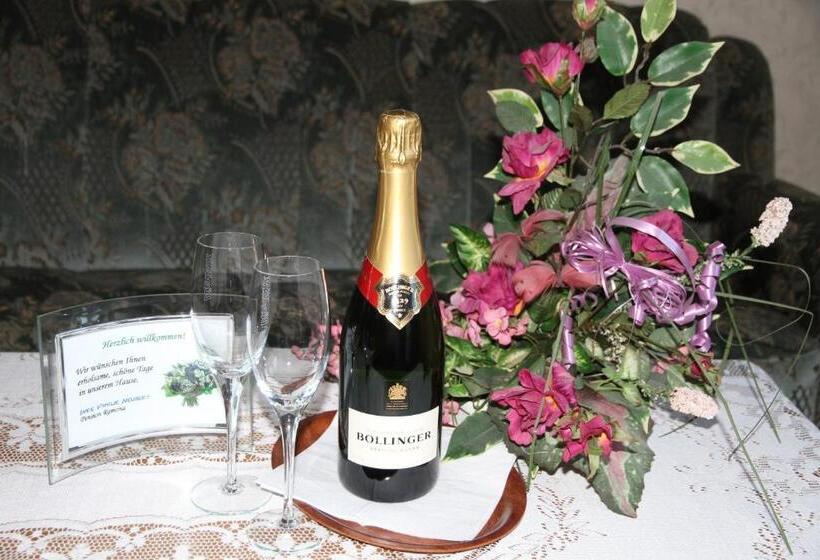 غرفة كمفورت مع بلكونة, Pension Ramona   Hotel Garni