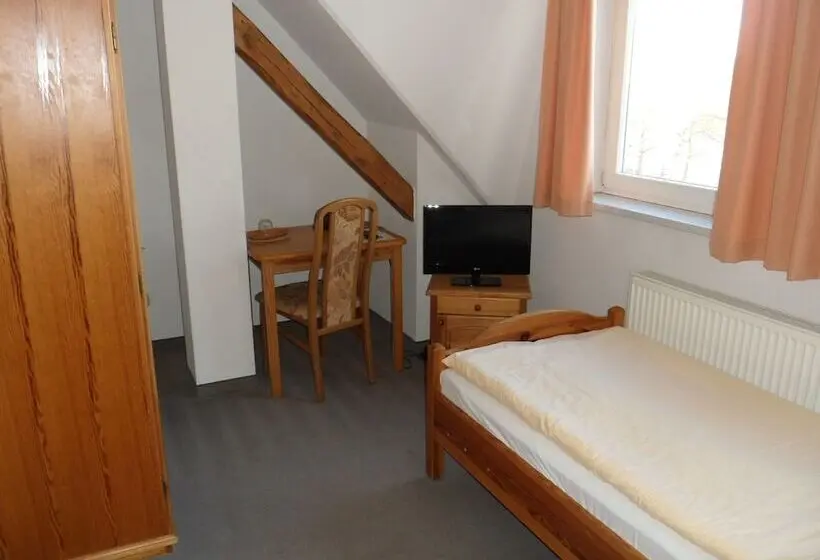 Standard Yhden Hengen Huone, Stadtseepension Templin