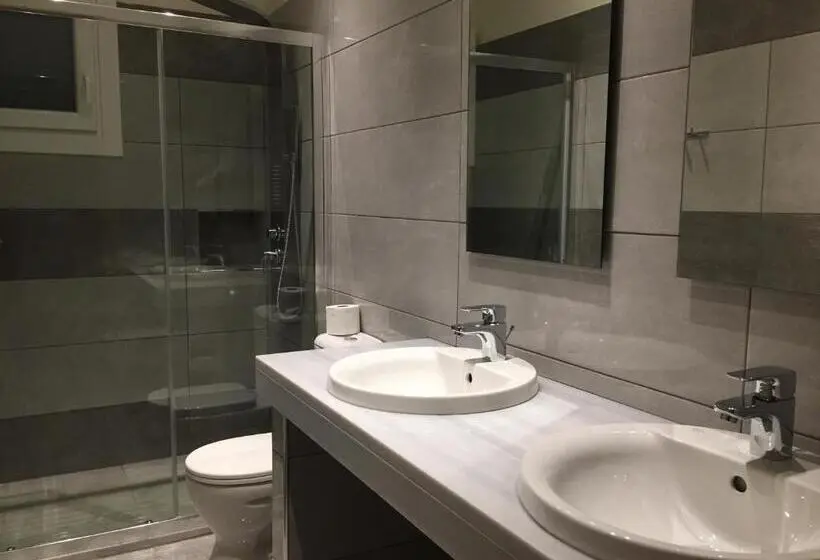 １ベッドルームのデラックスアパートメント, The Central Suites