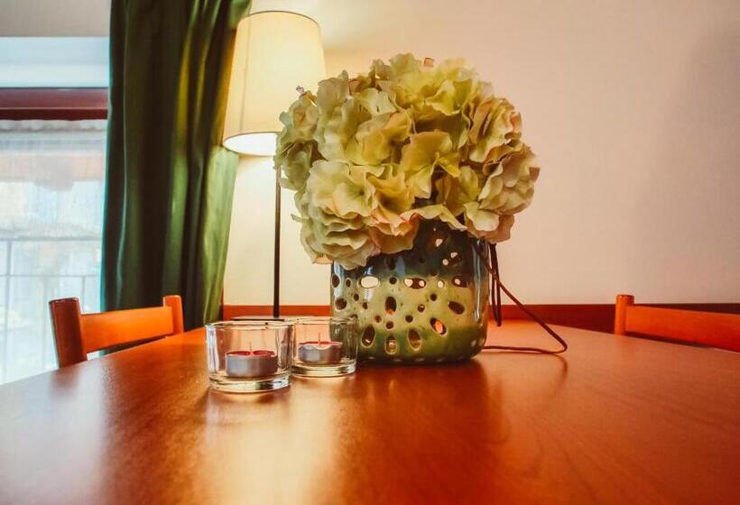 إستوديو قياسى, Antico Pozzo Apartment