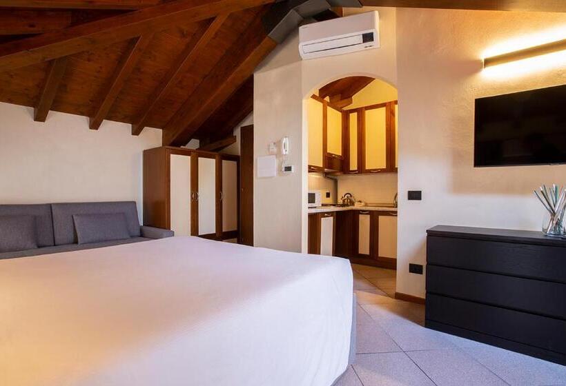 إستوديو قياسى, Antico Pozzo Apartment