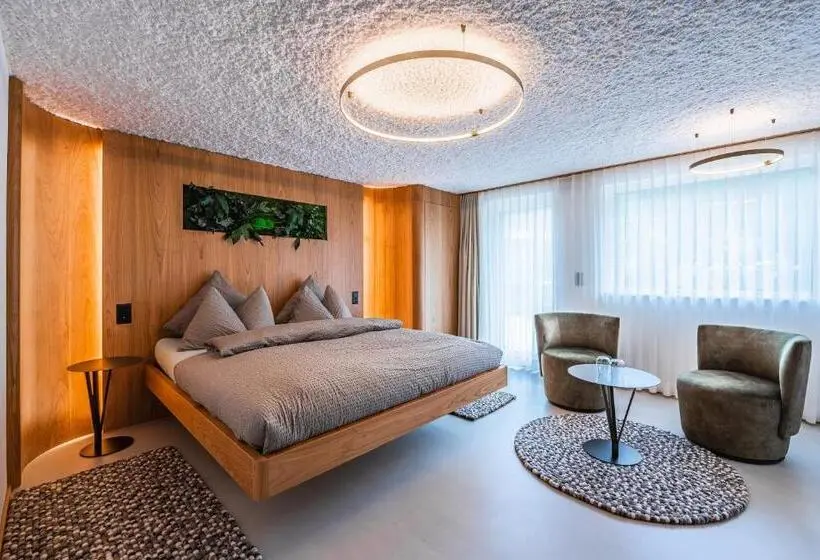 سوییت لوکس, Boutique Hotel La Gorge