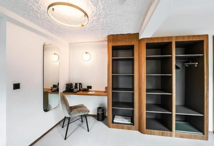 سوییت جونیور, Boutique Hotel La Gorge