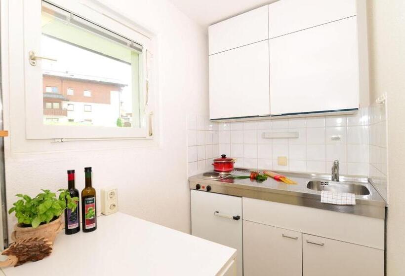 Family flat with balcony, Familienhotel Kleinwalsertal