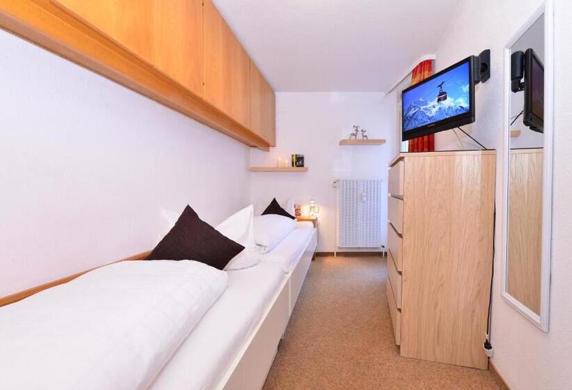 شقة عائلية مع بلكونة, Familienhotel Kleinwalsertal