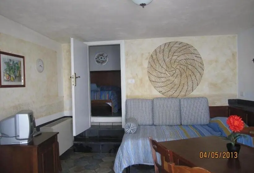 اتاق استاندارد چهار تخته, Il Borgo Di Campi