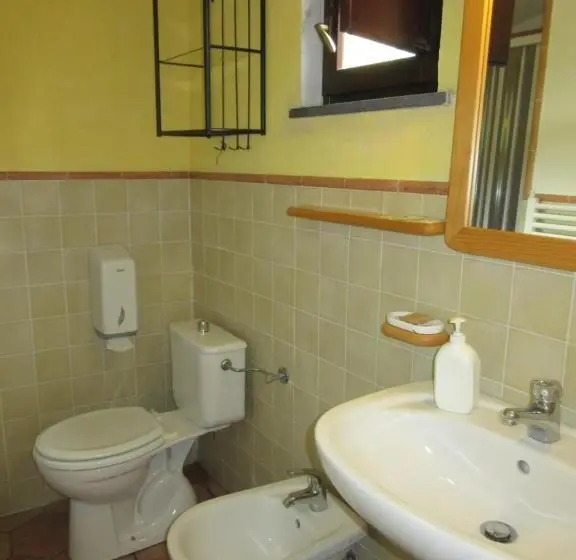 اتاق استاندارد چهار تخته, Il Borgo Di Campi