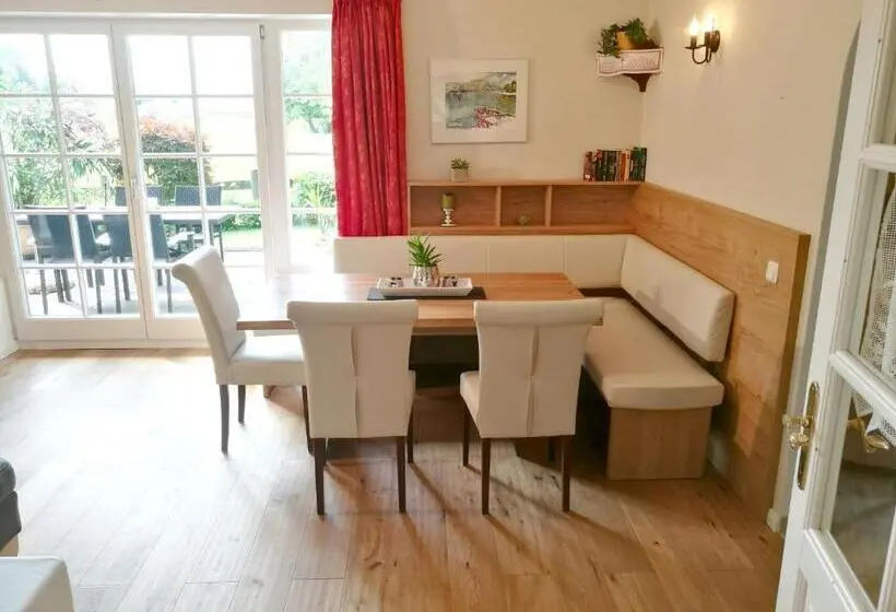 2 Bedrooms Apartment Lake View, Landhaus Leitner Am Wolfgangsee