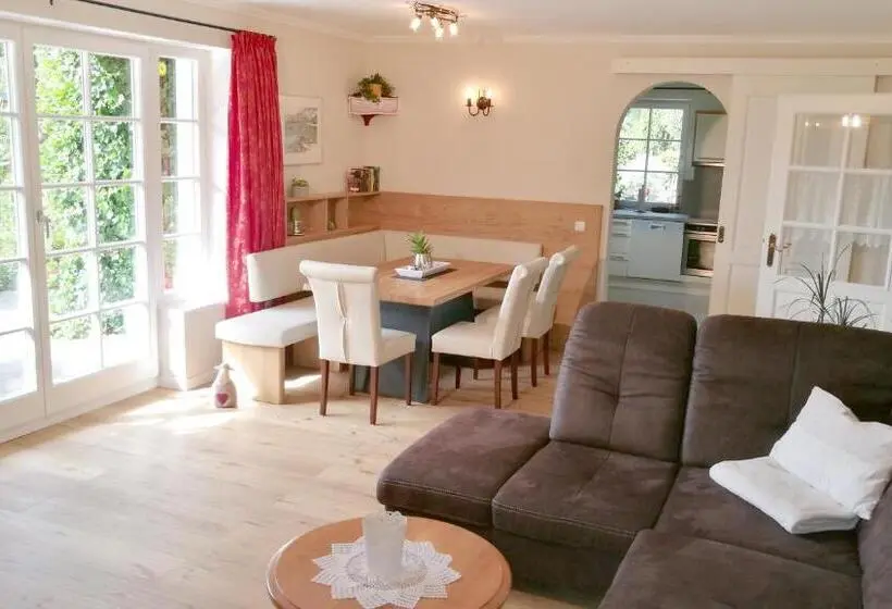 2 Bedrooms Apartment Lake View, Landhaus Leitner Am Wolfgangsee