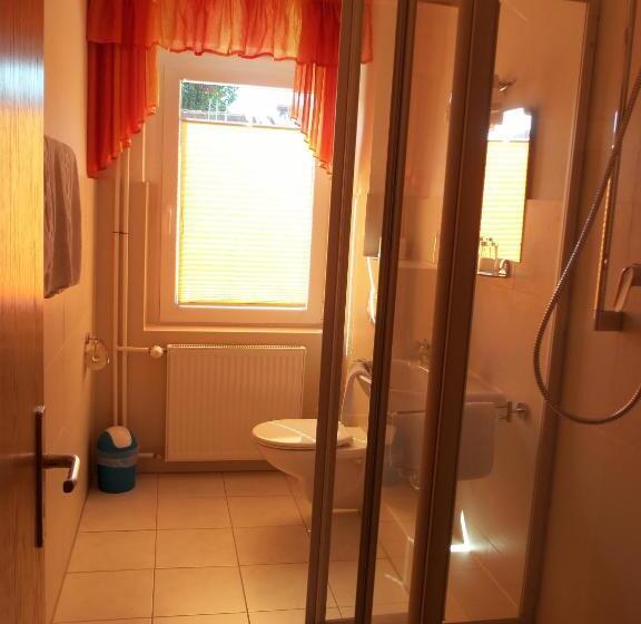 Четырехместный Номер Стандарт, Garni Zum Goldenen Ring