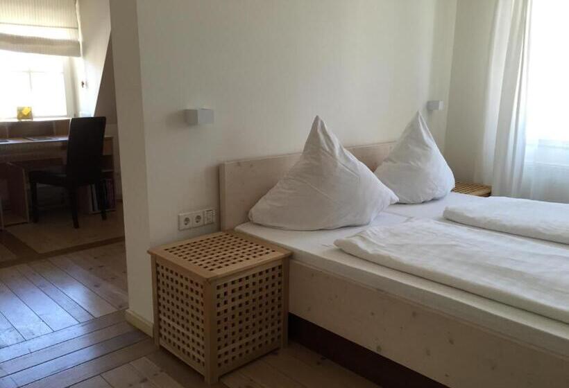 디럭스 룸, Gasthaus Loewenthor & Hotel Hahn