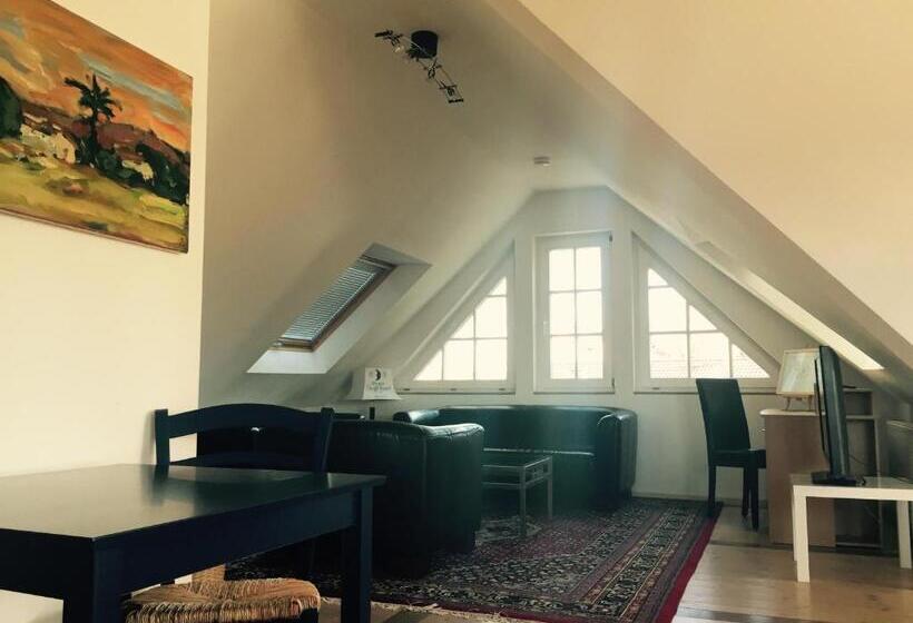 스위트, Gasthaus Loewenthor & Hotel Hahn