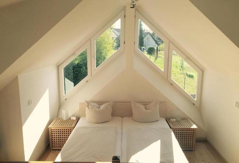 스위트, Gasthaus Loewenthor & Hotel Hahn