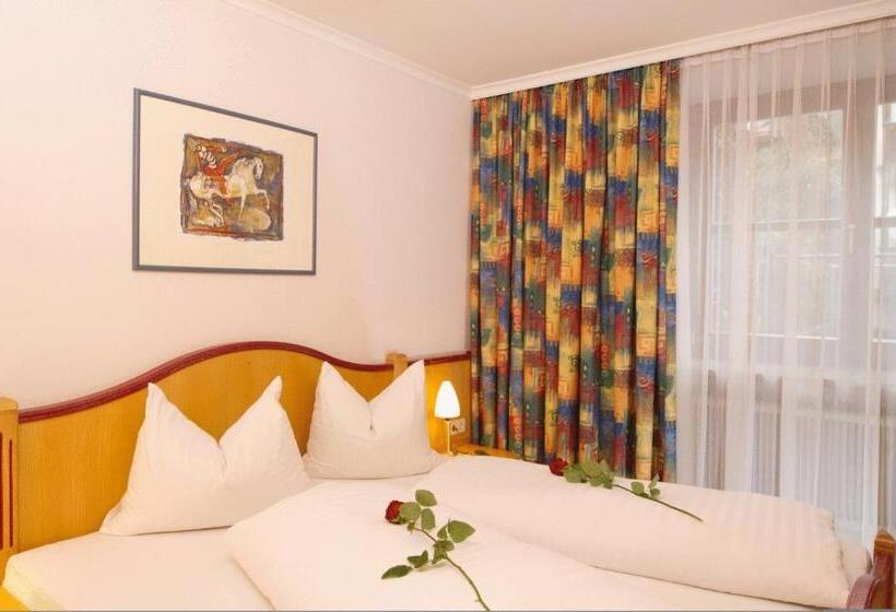 غرفة قياسية, Gasthof   Restaurant Löcker