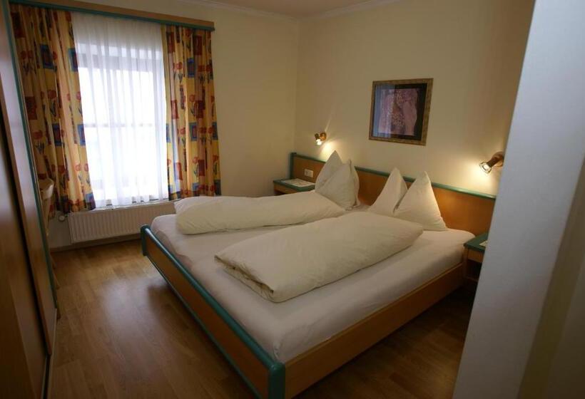 غرفة قياسية, Gasthof   Restaurant Löcker