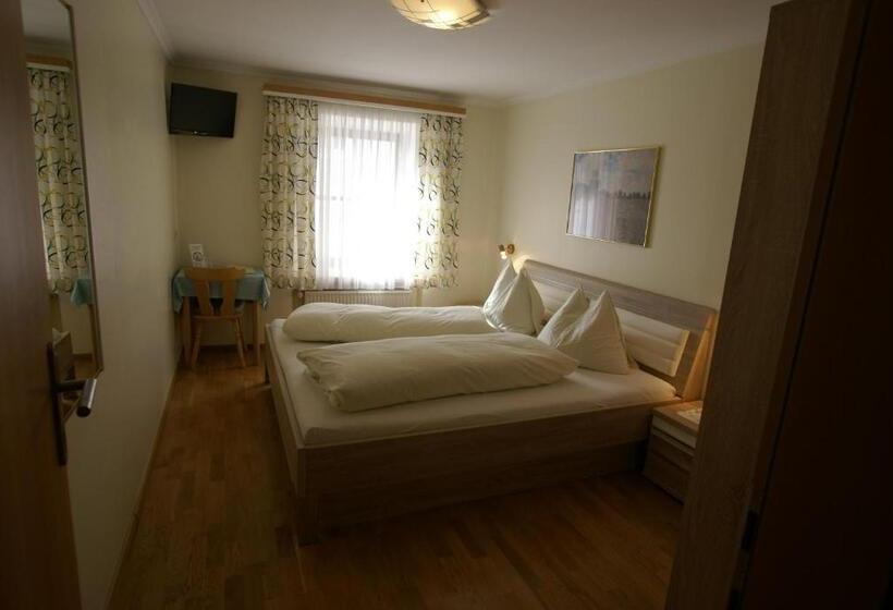 غرفة قياسية, Gasthof   Restaurant Löcker