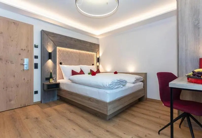 デラックスルーム, Klawunn Hotel & Apartement