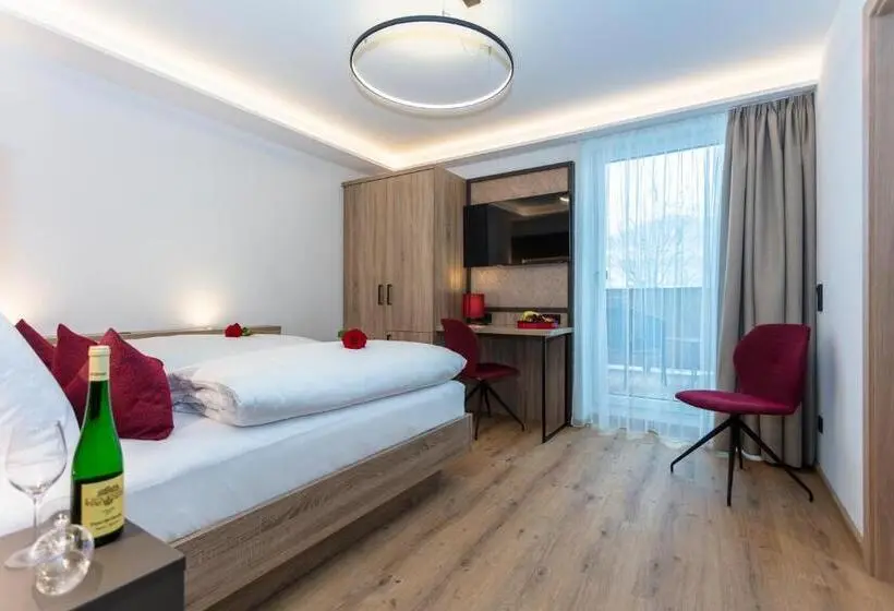 デラックスルーム, Klawunn Hotel & Apartement