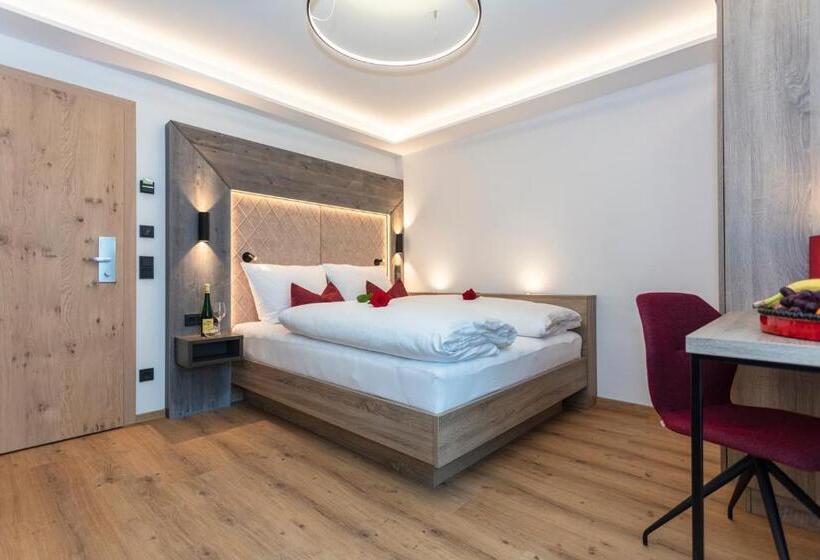 اتاق لوکس یک تخته, Klawunn Hotel & Apartement