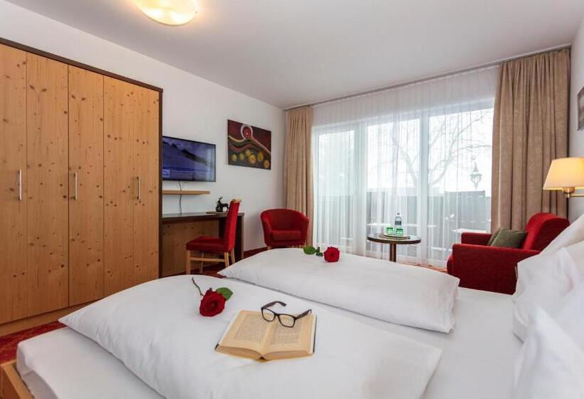 スタンダードトリプルルーム, Klawunn Hotel & Apartement