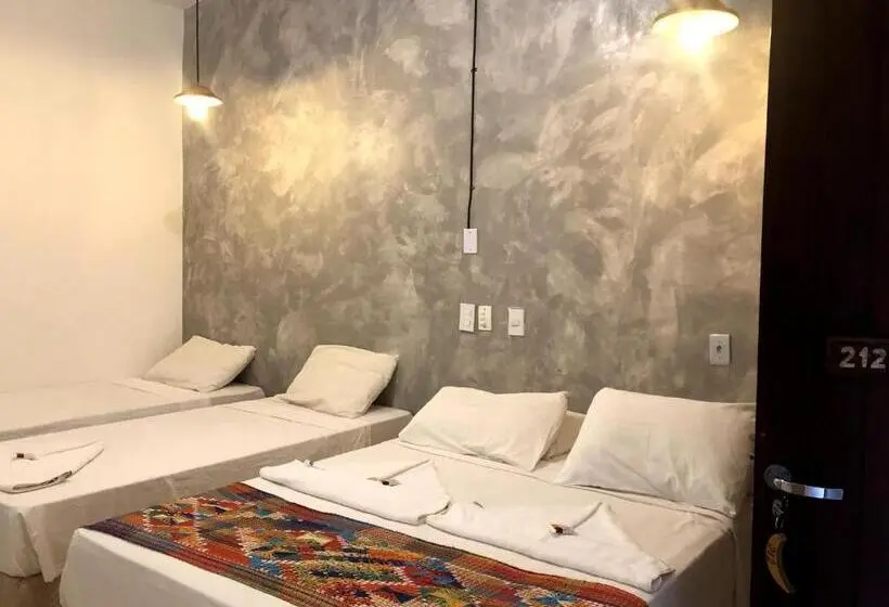 デラックスの４人部屋, Lua Pousada