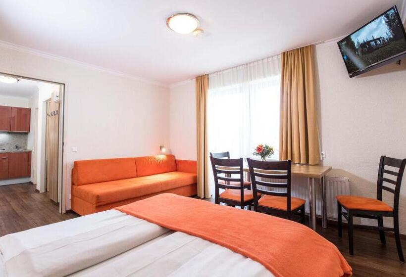דירת משפחה, Pension Appartements Kirchenwirt