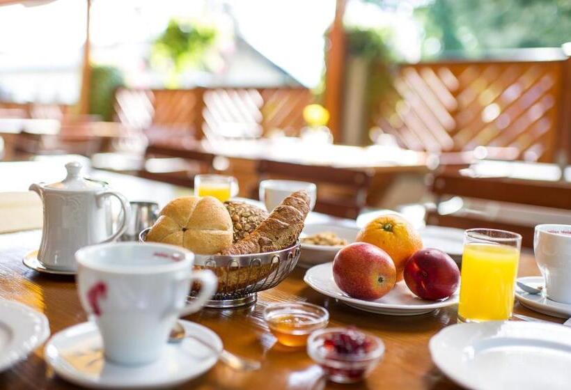 דירת משפחה, Pension Appartements Kirchenwirt