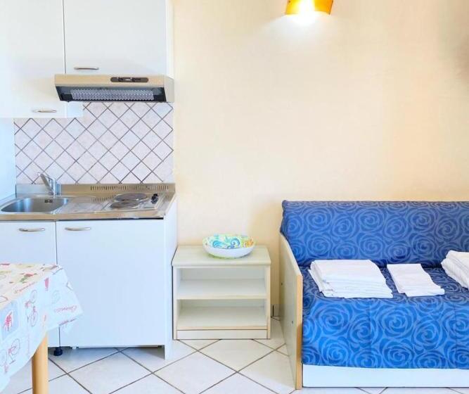 Economy Studio, Tramonti Residence