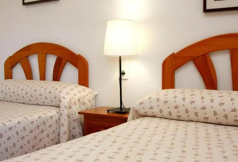Standardzimmer mit Seeblick, Doña Ruidera