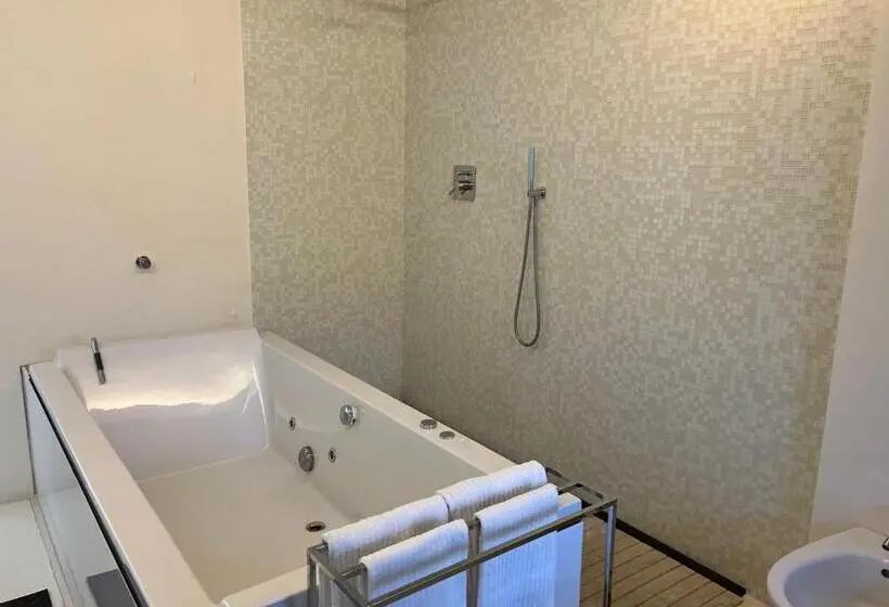 1 Bedroom Penthouse Apartment, Residenza La Beccata