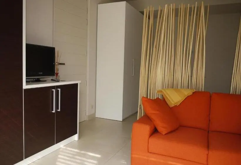 Standard-studio, Residenza La Beccata
