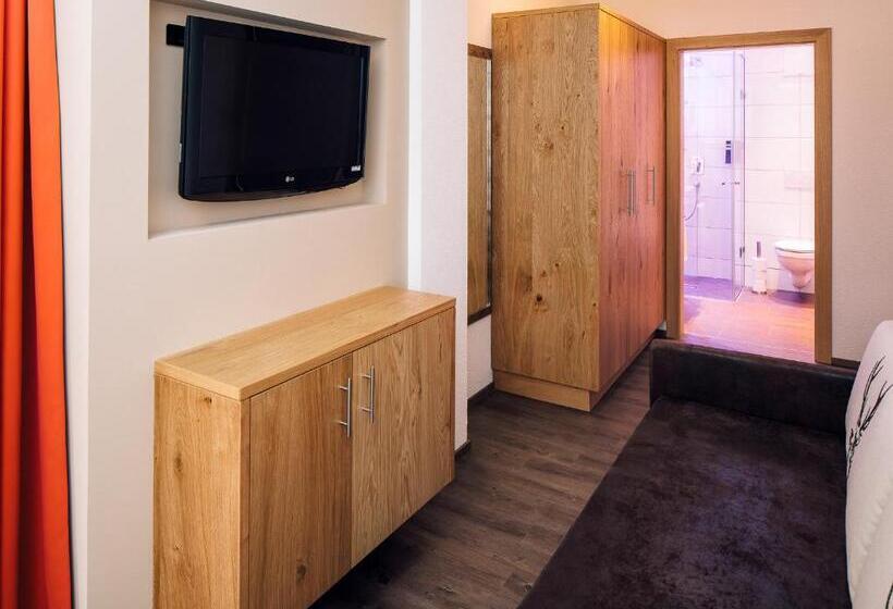 标准单人间, Sonnleiten